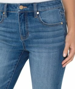 Liverpool Los Angeles Marley Girlfriend