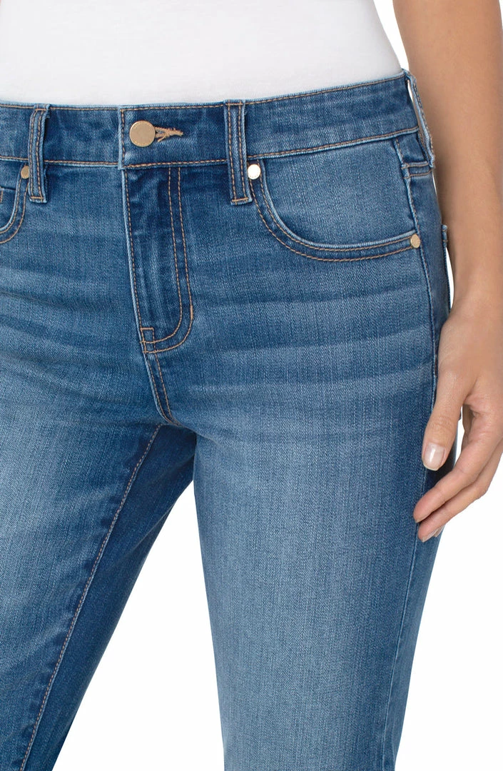 Liverpool Los Angeles Marley Girlfriend