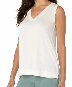 Liverpool Los Angeles Sleeveless V Neck Knit Tee