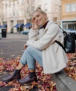 BLUNDSTONE Women's High Top Boot